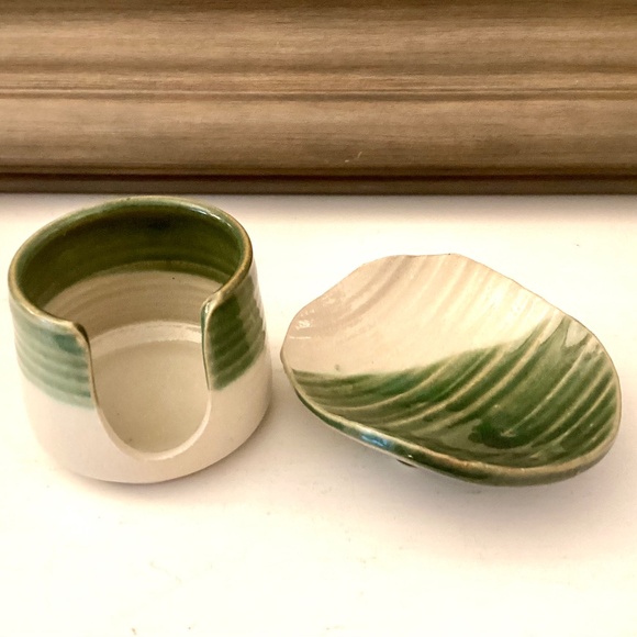 Studio Pottery 2 Ps Set Green Tone Soap Dish Spunge Or Toothbrush Holder - Picture 9 of 12